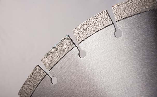 金剛石鋸片刀頭的工藝選擇手法分析 金剛石鋸片刀頭的工藝選擇手法分析