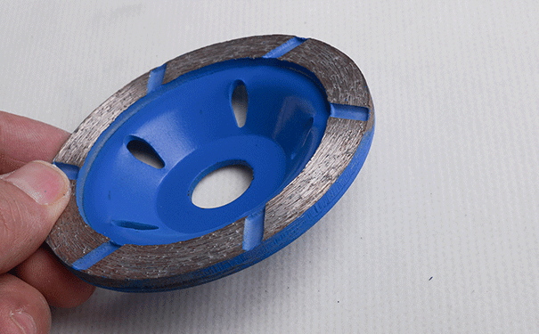 金剛石磨輪的特點(diǎn)以及如何進(jìn)行選擇的 金剛石磨輪的特點(diǎn)以及如何進(jìn)行選擇的