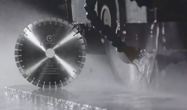 石材專用鋸片加工的石材磚在進行室內(nèi)裝修時應(yīng)該怎樣施工呢？